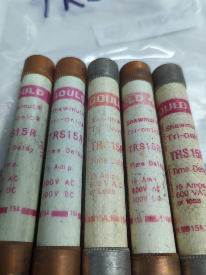 Used GOULD SHAWMUT,TRS-15R,TRI-ONIC 15R AMP FUSE LOT OF 5 PRE-OWNED