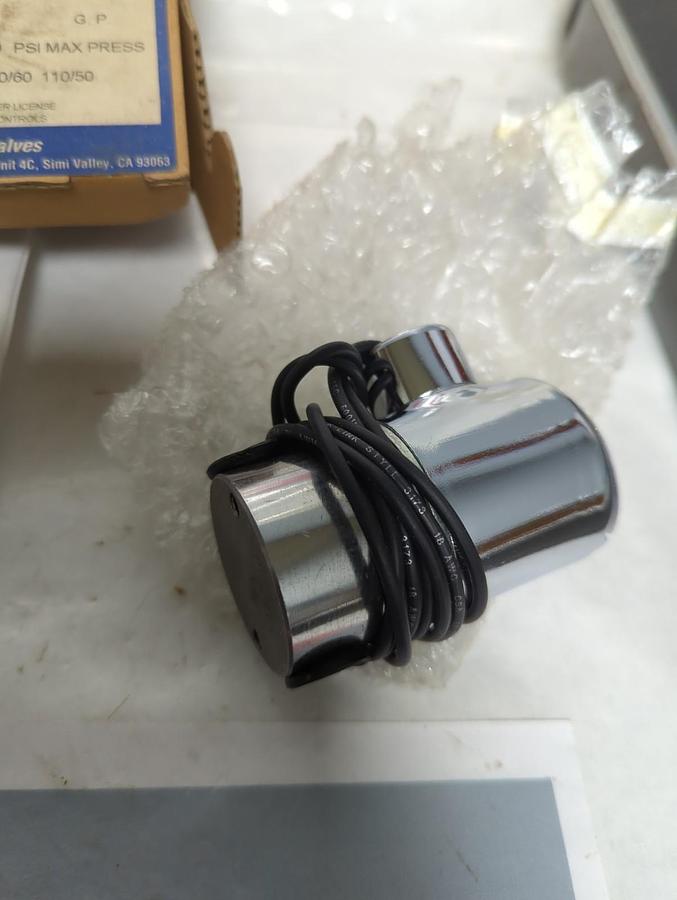 GC VALVES,S301AF02N3B05,SOLENOID VALVE 2-WAY 1/4 NPT NOS