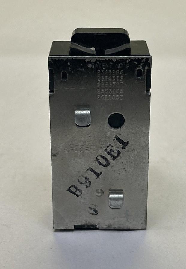 Used BULLDOG ELECTRIC,31120,PUSHMATIC CIRCUIT BREAKER 20A 120/240V 1P
