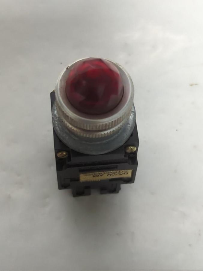 Used GENERAL ELECTRIC,CR104D116,INDICATOR LIGHT RED 28V AC/DC PRE-OWNED