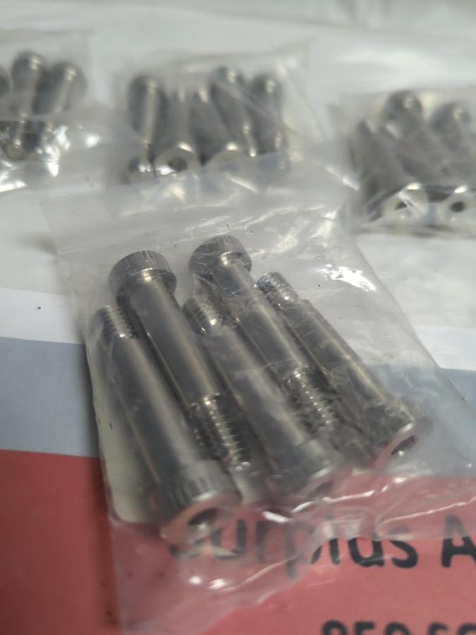 ACCURATE MFG.,STR60238C20,SOCKET SHOULDER BOLT 3/8X1-1/4 INCH LOT OF 20 NOS