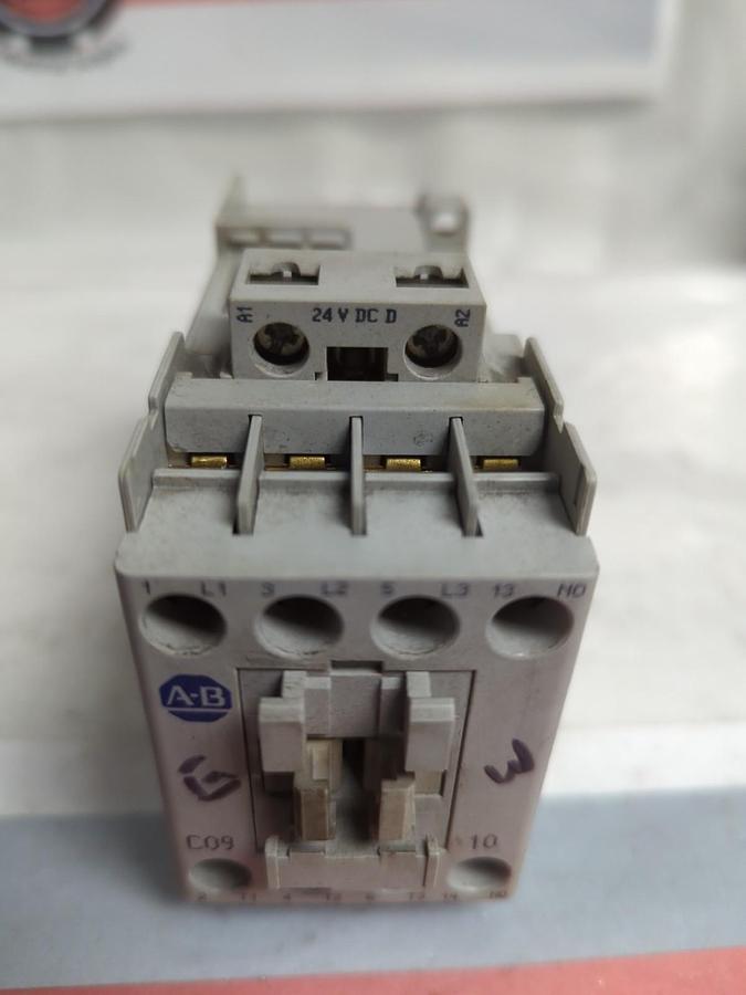 Used ALLEN BRADLEY,700-C09D*10,CONTACTOR 24V PRE-OWNED