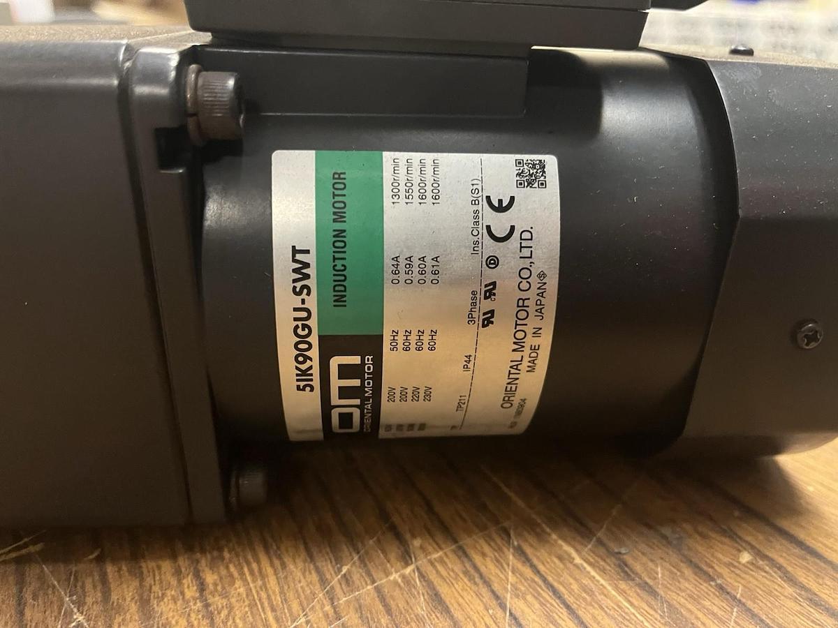 Used OM ORIENTAL MOTOR,5IK90GU-SWT,INDUCTION MOTOR W GEAR HEAD 5GU50KB