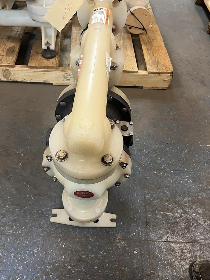 Used ARO,PD15P-FKS-KTT,DOUBLE DIAPHRAGM PUMP 1-1/2"