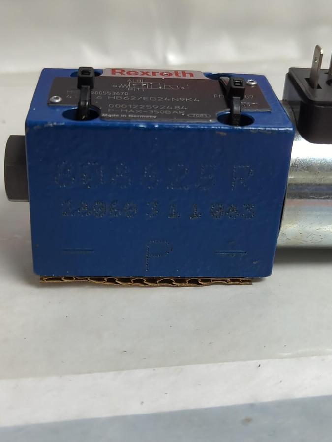 REXROTH,R900553670,DIRECTIONAL CONTROL VALVE 4WE 6 HB62/EG24N9K4 NOS