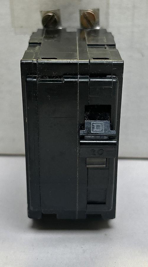 Used SQUARE D,QOB220,CIRCUIT BREAKER 20A 120/240V 2P LOT OF 6