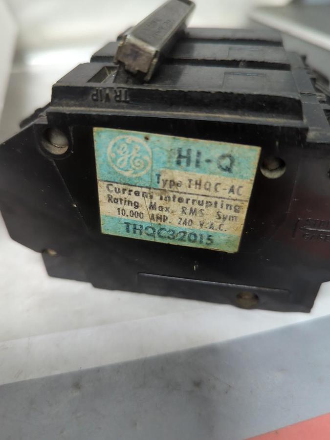 Used GENERAL ELECTRIC,THQC32015,CIRCUIT BREAKER 15 AMP 3-POLE PRE-OWNED