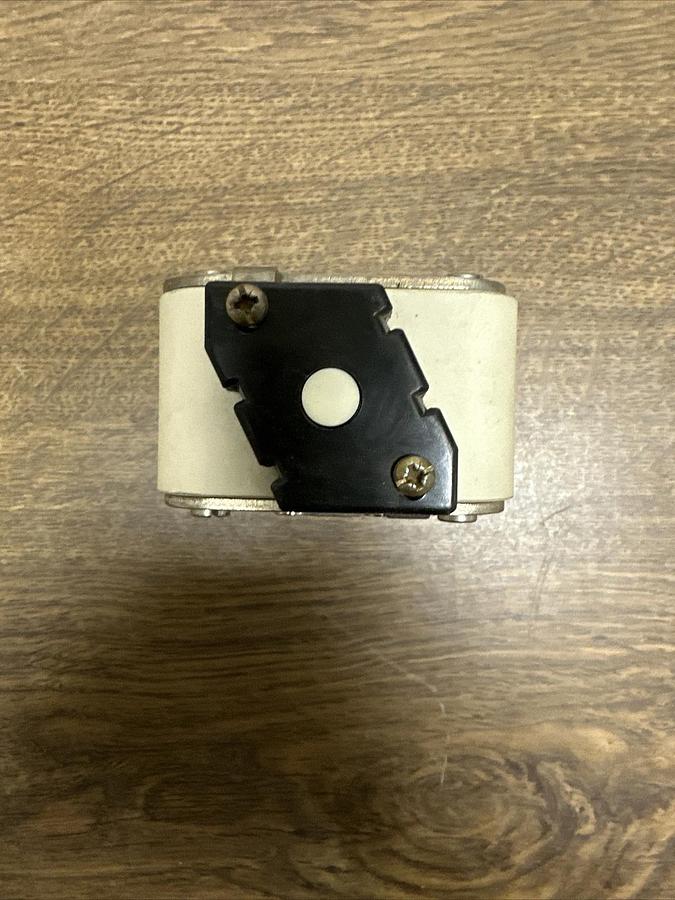 Bussman,170M6567,Typower Zilox 1400A 660V Square Fuse