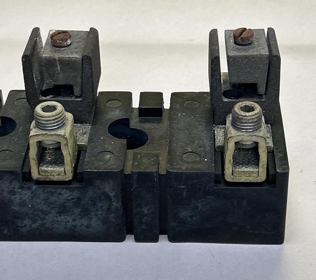 Used ALLEN BRADLEY,X-402128,FUSE BLOCK 100A 600V