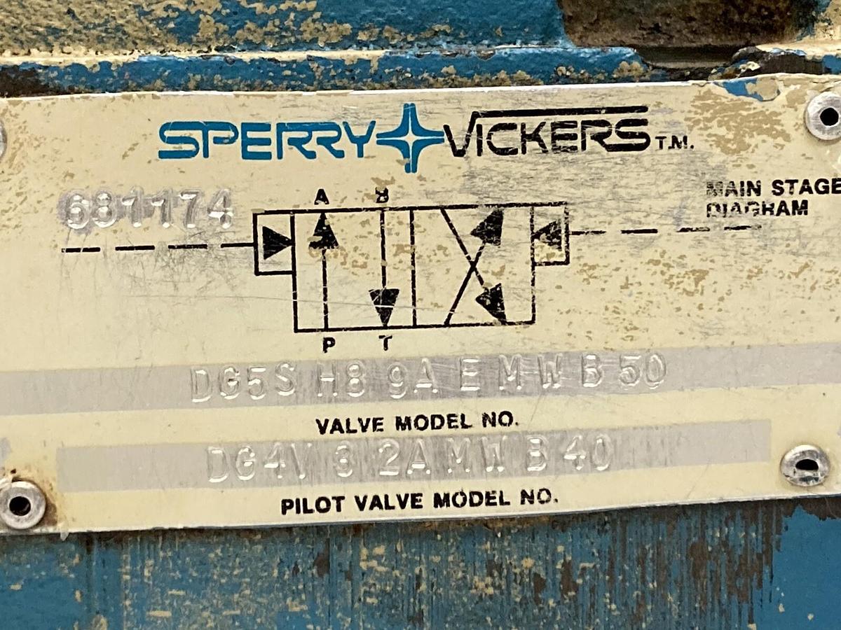 Used Vickers,DG4V-3-2A-M-W-B-40,Control Coil with DG5SH8-9A-E-MWB-50 Control Valve