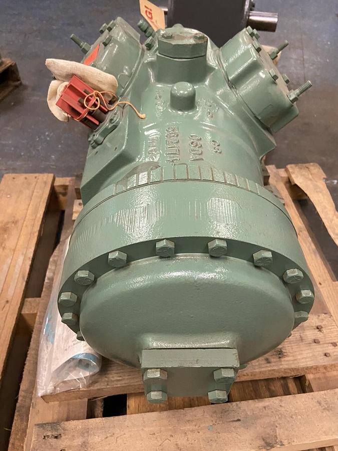 Carlyle,06DR8206DC3650B,Chiller Compressor 400/460V