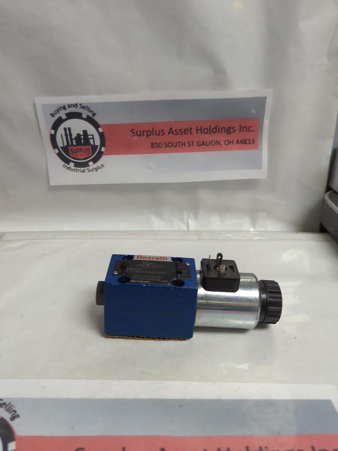 REXROTH,R900553670,DIRECTIONAL CONTROL VALVE 4WE 6 HB62/EG24N9K4 NOS