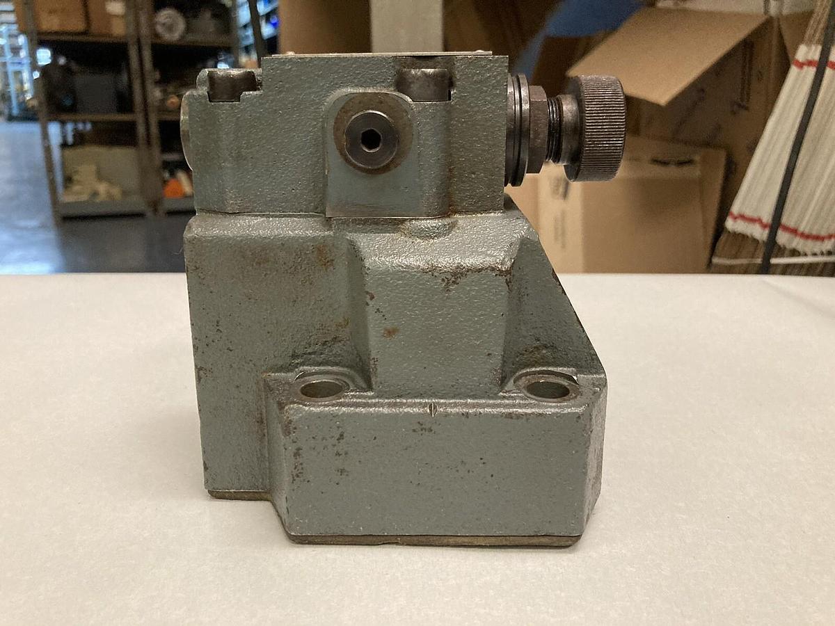 Used Rexroth,DR20-4-50/315YV/12,Hydraulic Relief Valve