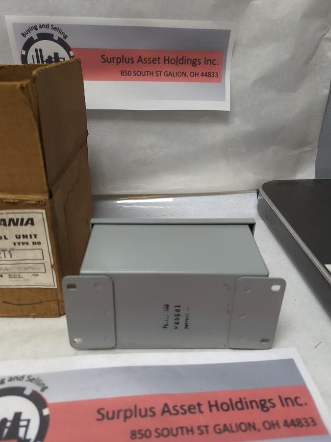 SYLVANIA,100-2T1,TYPE HO SINGLE BUTTON CONTROL STATION NOS