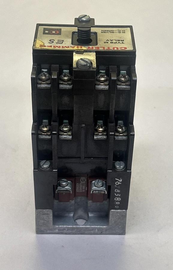 Used CUTLER-HAMMER,D26MD,RELAY