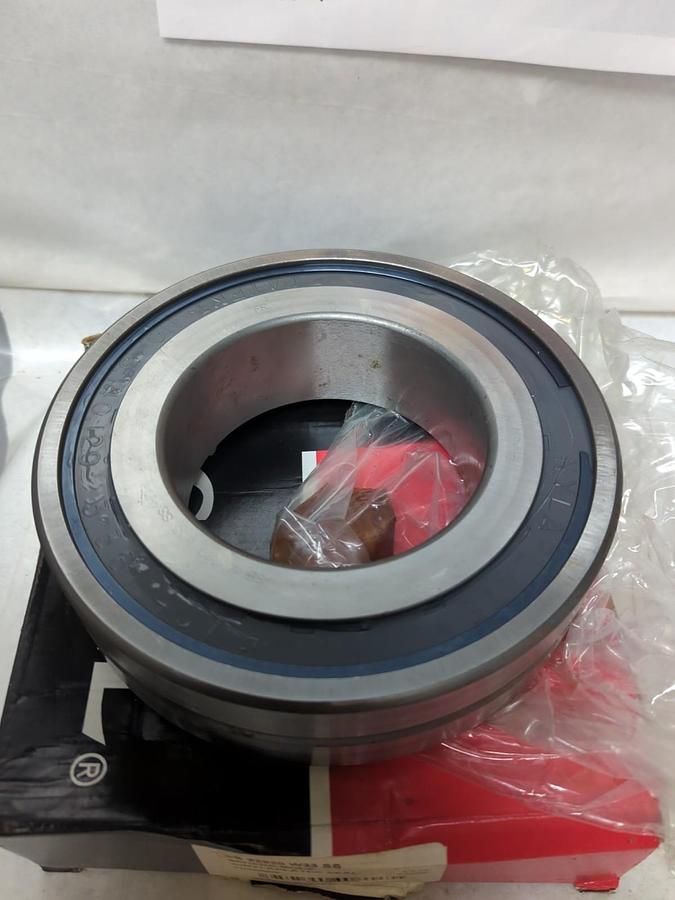 MCGILL,SB 22220 W33 SS,SPHER-ROL W/NYLAPLATE SEAL BEARING NOS