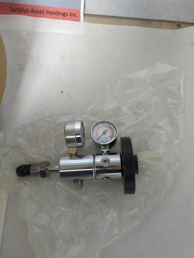 AIRGAS,Y12-1LPA580,PRESSURE REGULATOR 2-STAGE LOW PRESS REG 2900/.14-1.45PSI NOS
