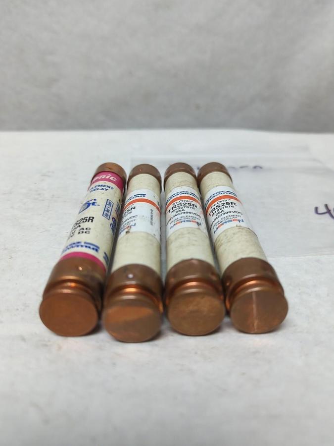 Used FERRAZ SHAWMUT,TRS25R,TRI-ONIC 25 AMP FUSE LOT OF 4 PRE-OWNED