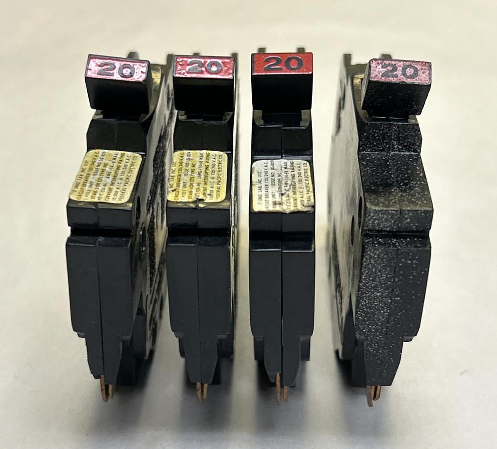 Used FEDERAL PACIFIC,NC120,CIRCUIT BREAKER 20A 120/240V 1P LOT OF 4