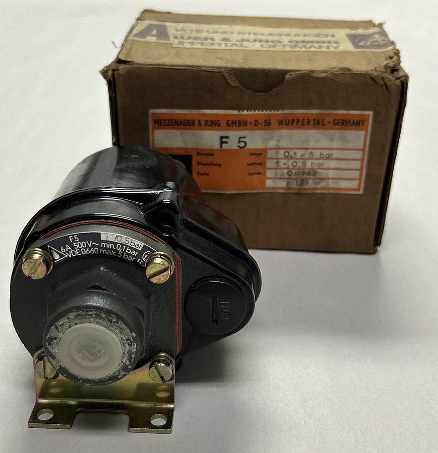 METZENAUER & JUNG,F5,PRESSURE SWITCH 0.1-5 BAR NOS