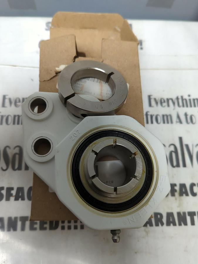 DODGE,127615 FB-DLEZ-104-PCR,FLANE MOUNT BEARING 2-BOLT BASE 1-1/4 IN BORE NOS