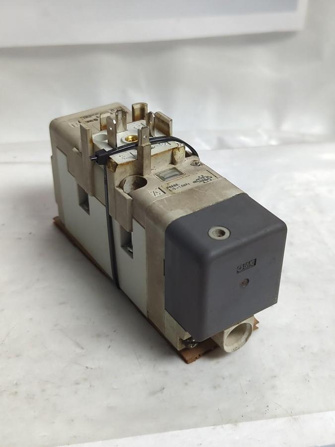 Used SMC,VQ7-6-FG-S,SOLENOID VALVE PRE-OWNED