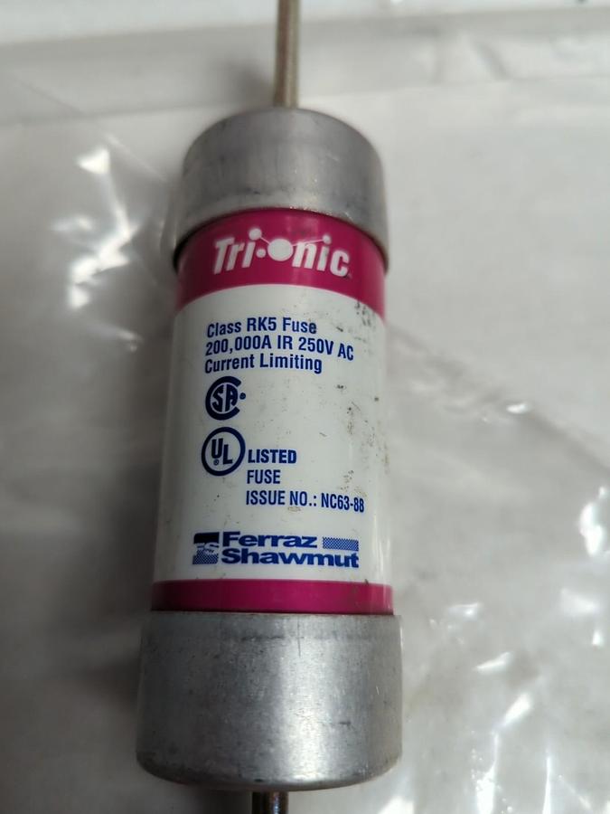 FERRAZ SHAWMUT,TR125R,SMART-SPOT FUSE 125 AMP LOT OF 2 NOS