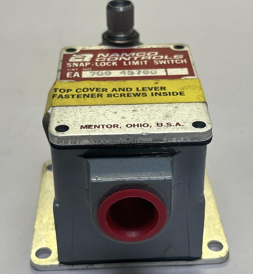 NAMCO,EA70045700,SNAP LOCK LIMIT SWITCH NOS