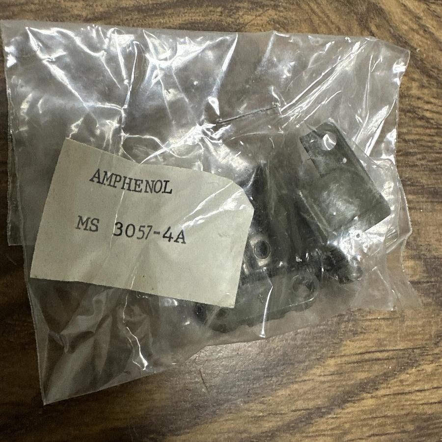 Used Amphenol,MS3057-4A,Connector Clamp