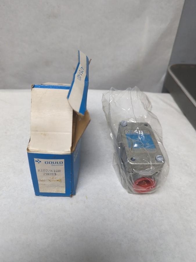 GOULD,K102/K10R,K10 LIMIT SWITCH 2W883 NOS