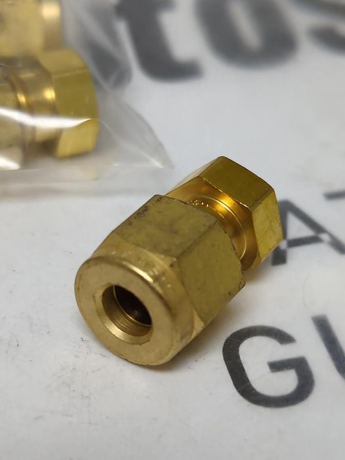 SWAGELOK,B-400-C,1/4T TUBE CAP LOT OF 5 NOS