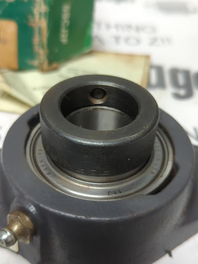 FAFNIR,RCJT 1-1/8,FLANGE MOUNT BEARING WITH LOCKING COLLAR 1-1/8 INCH BORE NOS