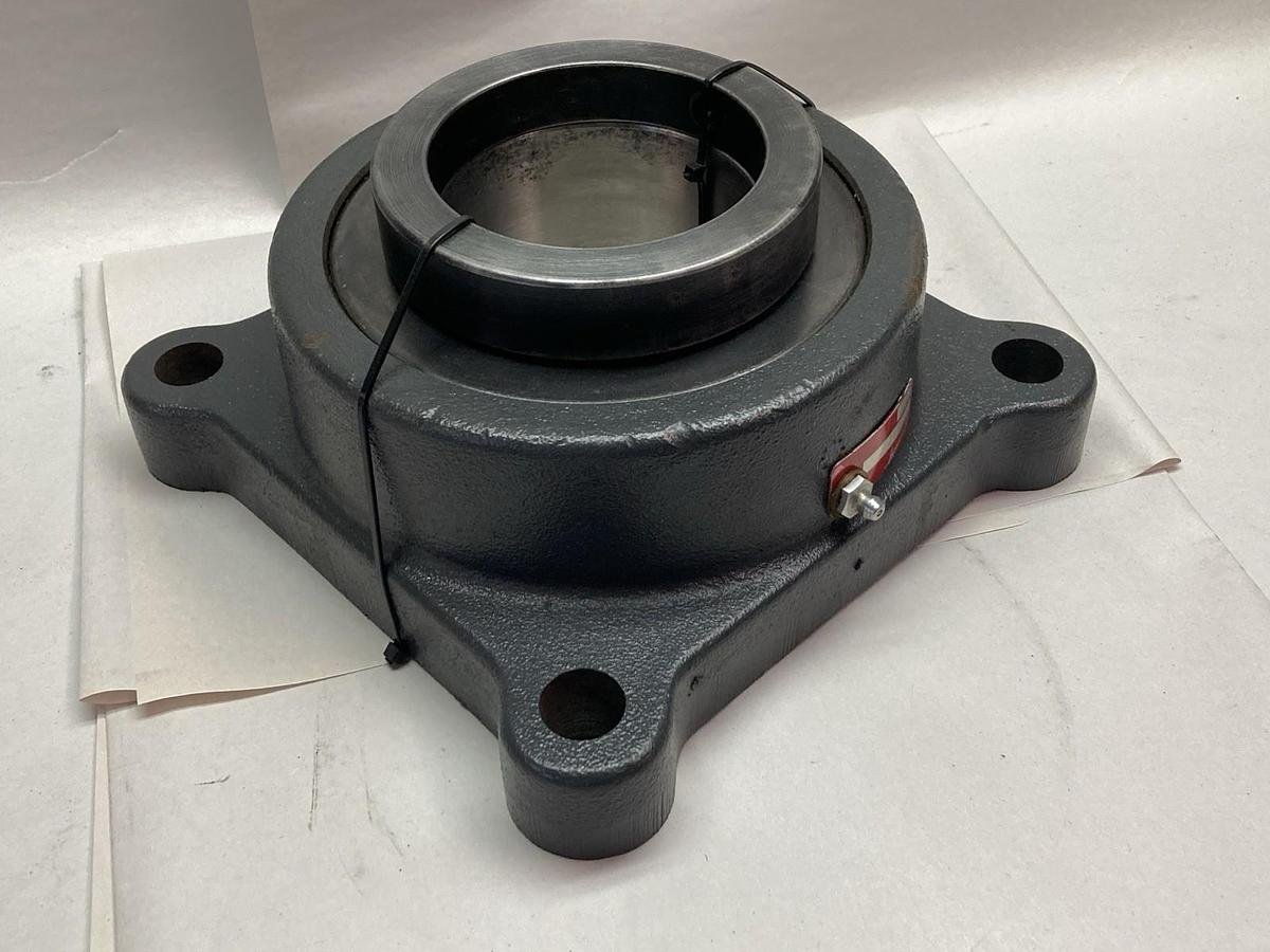 Browning,FB900X 3-1/2,4-Bolt Flange-Mounted Bearing 3-1/2 Inches