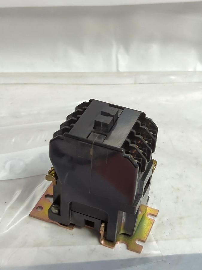 Used WESTINGHOUSE,765A855G01,CONTROL RELAY BF40F MODEL E PRE-OWNED