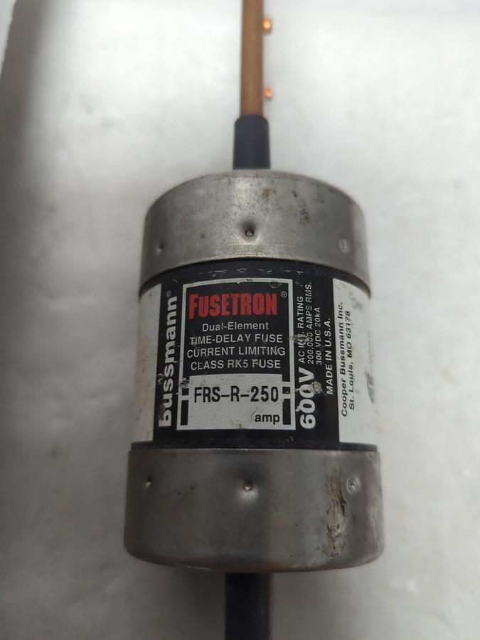 Used COOPER BUSSMANN,FRS-R-250,FUSETRON 250 AMP FUSE PRE-OWNED