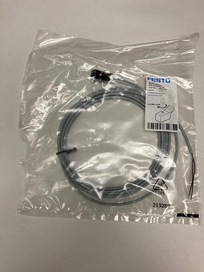 Festo,NEBV-Z4WA2L-P-E-2.5-N-LE2-S1,Connecting Line Cable