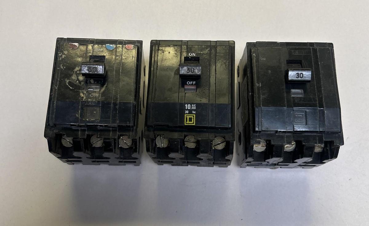 Used SQUARE D,QO330,CIRCUIT BREAKER 30A 240V 3P LOT OF 3