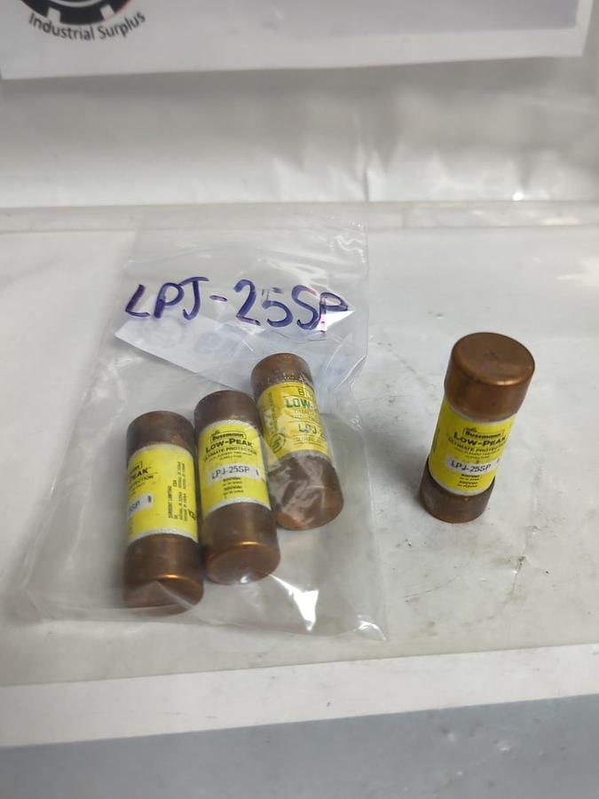 Used COOPER BUSSMANN,LPJ-1-25SP,LOW-PEAK 25 AMP FUSE LOT OF 4 PRE-OWNED
