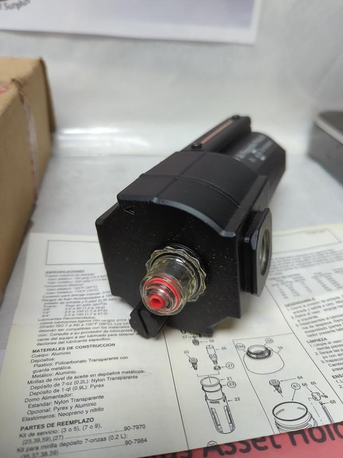 NAPA,90-7930,AIR LINE LUBRICATOR METAL BOWL W/ MANUAL DRAIN & SIGHT 1/2 IN NOS