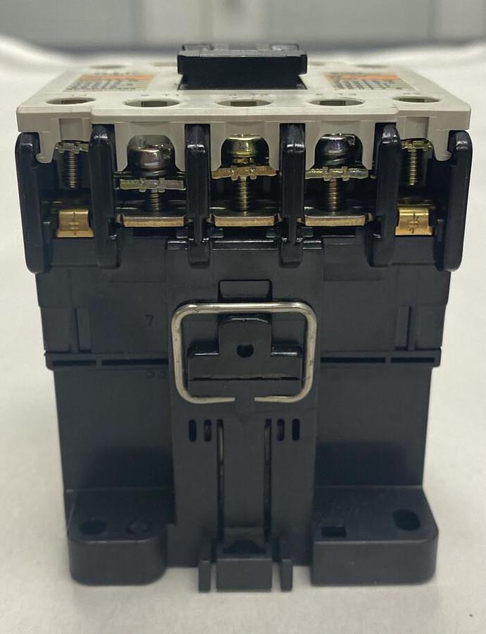 Used Fuji,4NC0H0,Contactor Type SC-5-1Y 20A