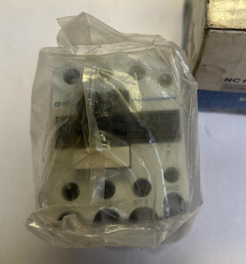 CHINT,NC1-3210,AC CONTACTOR 240V NOS