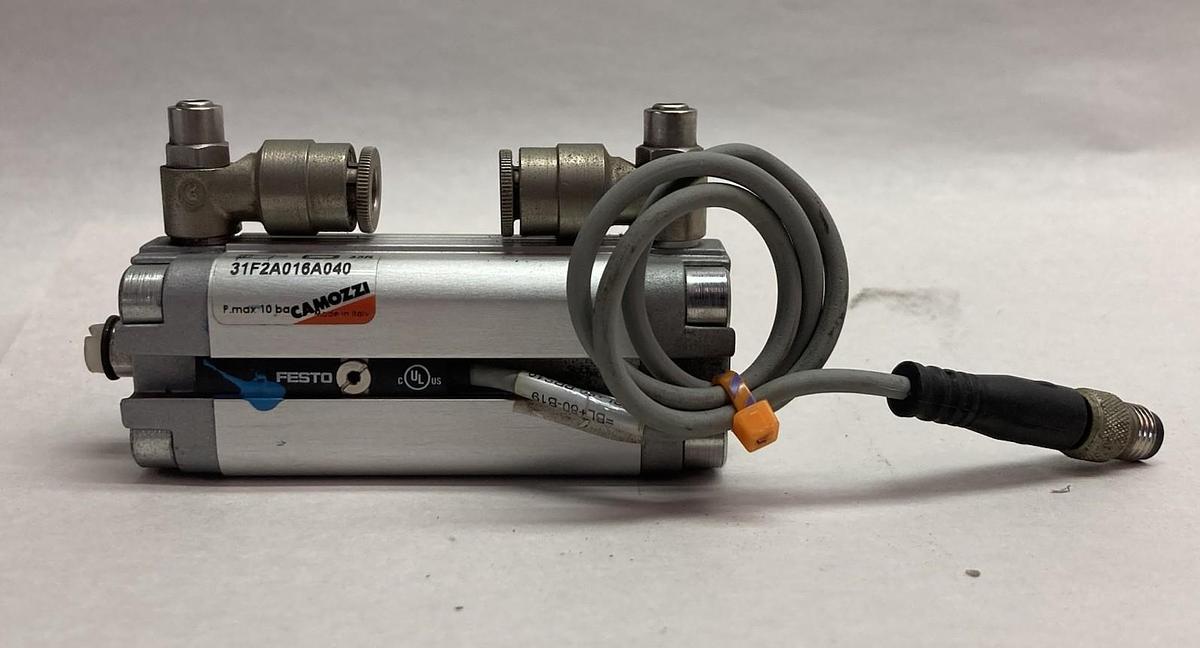 Used SMC,31F2A016A040,Cylinder