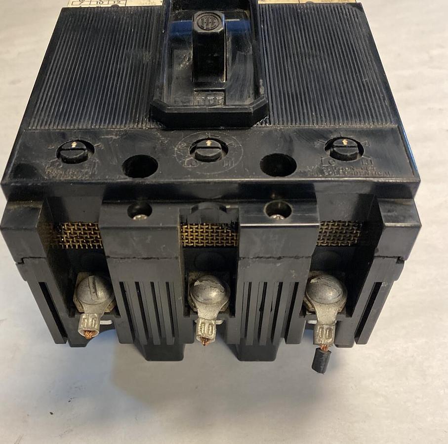 Used Allen-Bradley,EF3-A003,Circuit Breaker 3A 600V 3 Poles