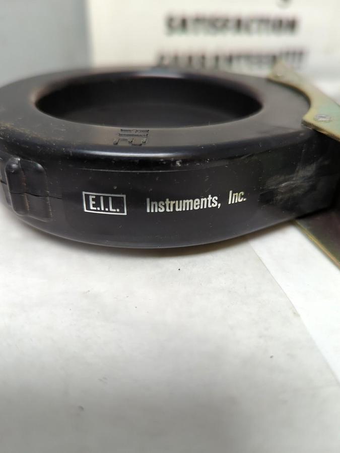 E.I.L INSTRUMENTS,76 RL-301,CURRENT TRANSFORMER RATIO 300:5A 600V NOS