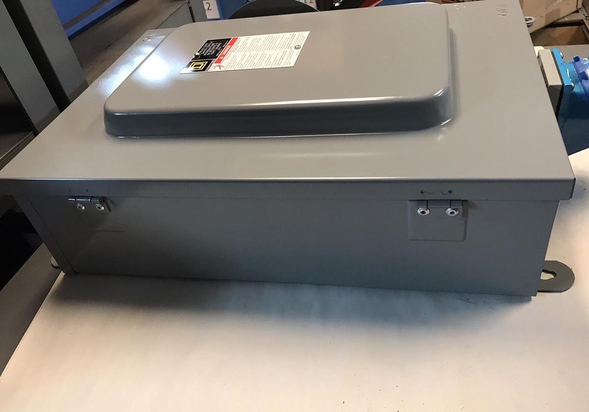 Square D,H461,Safety Switch with Meltric DSDC3 30AMP 250VDC 33-3420P NEW