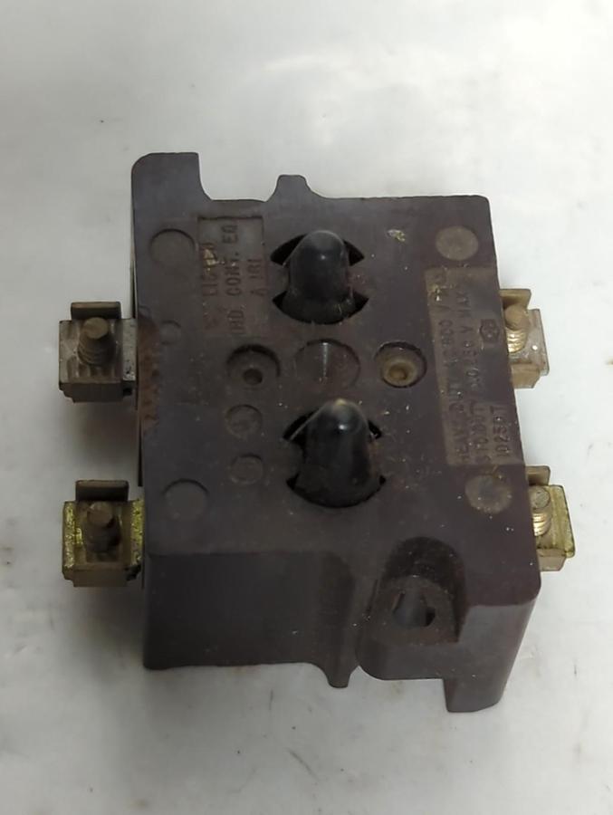 CUTLER HAMMER,10250,CONTACT BLOCK T2 NOS