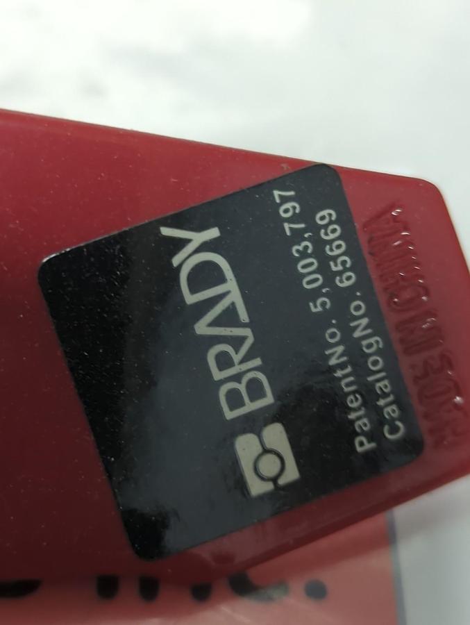 BRADY,65669,BALL VALVE LOCKOUT DEVICE HEAVY STEEL NOS