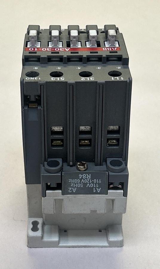 Used ABB,A30-30-10,CONTACTOR 110-120V COIL