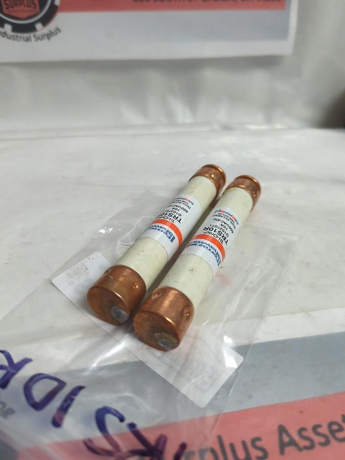 Used FERRAZ SHAWMUT,TRS-10R,CURRENT LIMITING 10 AMP FUSE LOT OF 2 PRE-OWNED