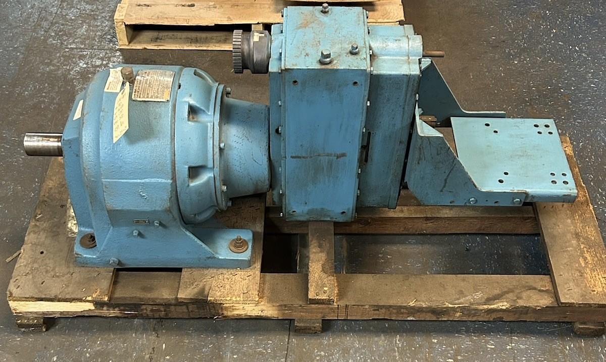 Used LINK BELT,STD,SIZE GU103 VARIABLE SPEED DRIVE W/ 2945S152-F GEAR SPEED REDUCER